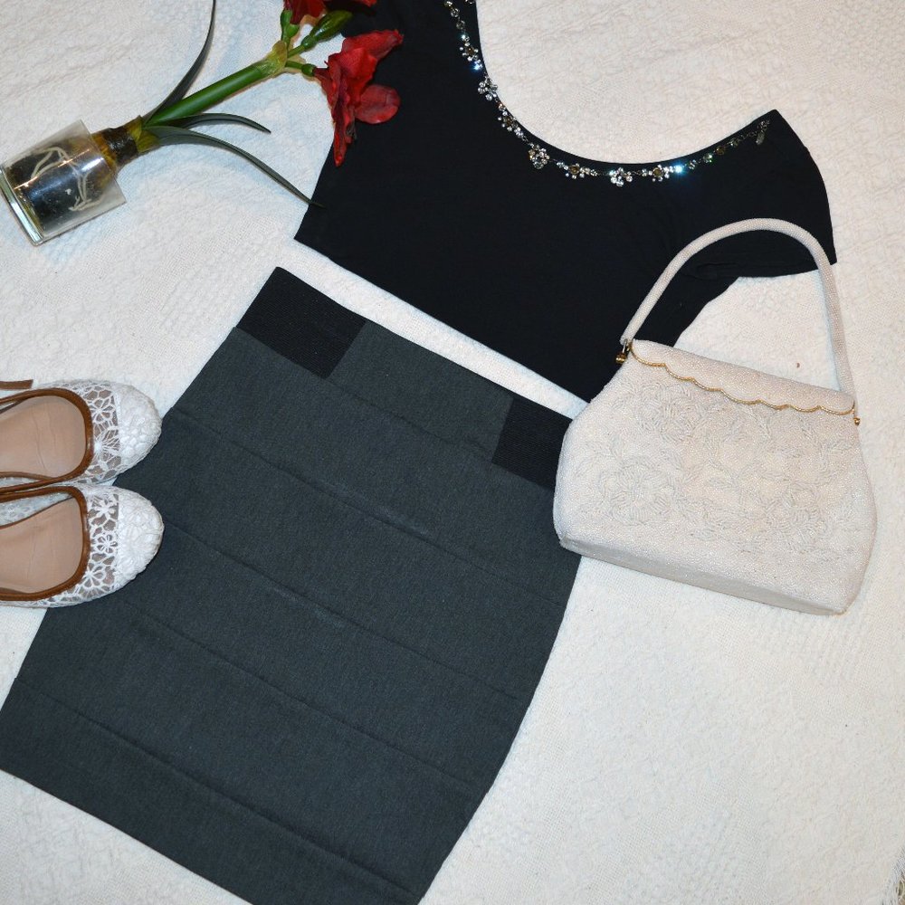 3/$15 🌺Dark Grey High Waisted Pencil Skirt